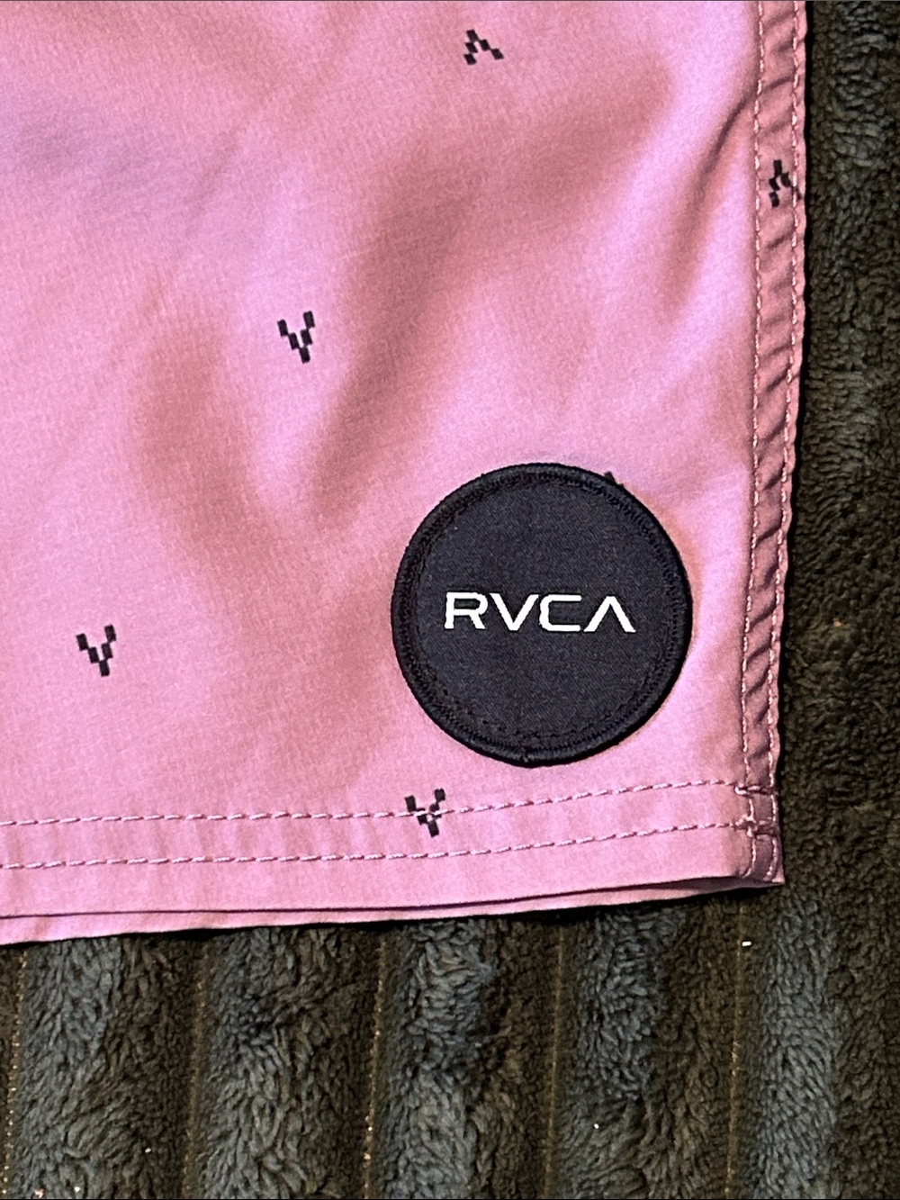 RVCA Men’s Pink Boardshorts with Micro V Print - Picture 6 of 6